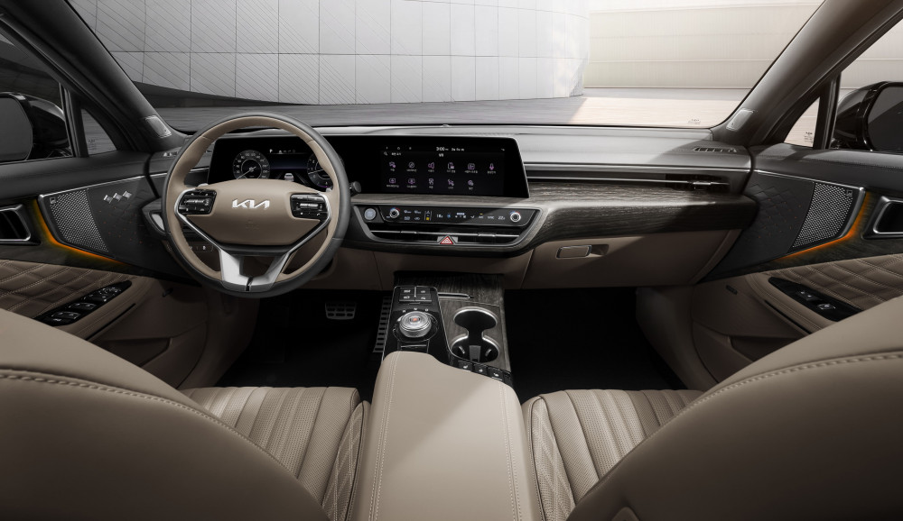 Kia k8 interior